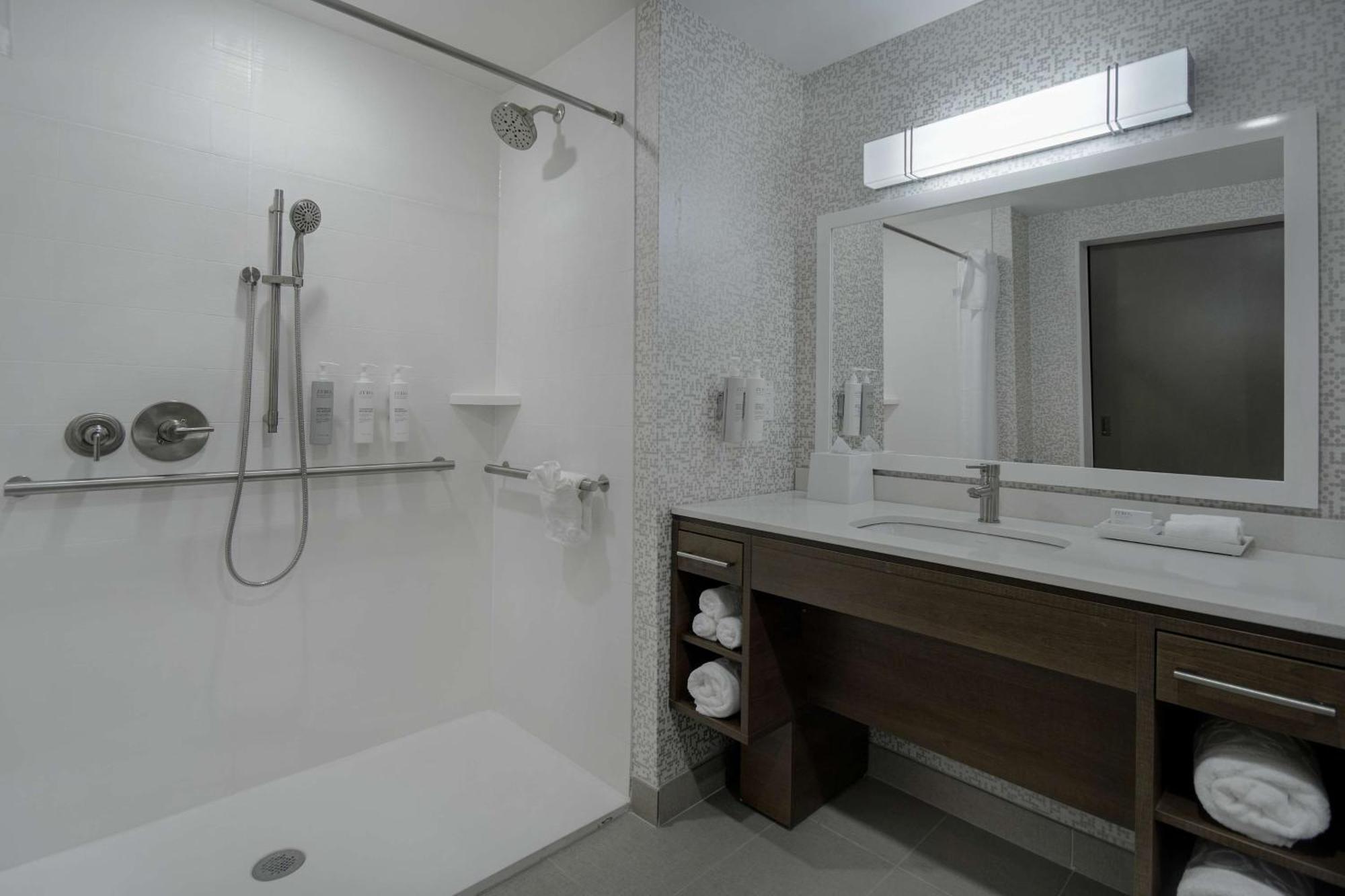 Home2 Suites By Hilton Grand Rapids Airport Kentwood Exteriér fotografie